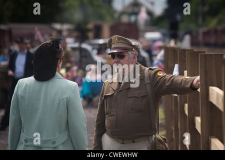 US Army Officer mit weiblich Stockfoto