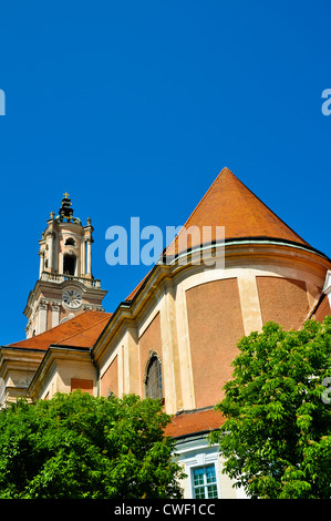 verzierte Turm des barocken Herzogenburg Klosters Stockfoto