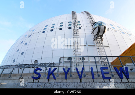 Stockholm, Schweden - 15. Dezember 2011: Architekturdetail des Ericsson Globe, der national indoor Arena von Schweden Stockfoto