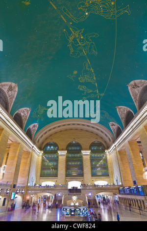 Haupt-Bahnhofshalle, astronomische Decke, Grand Central Terminal aka Grand Central Station, New York City Stockfoto