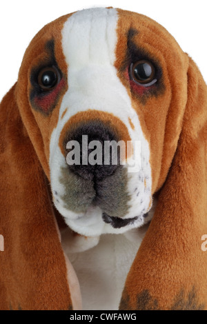 Realistisch aussehende Basset Hound-Stofftier Stockfoto