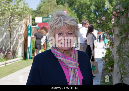 Judith Chalmers OBE im RHS Chelsea Flower show 2011 Stockfoto