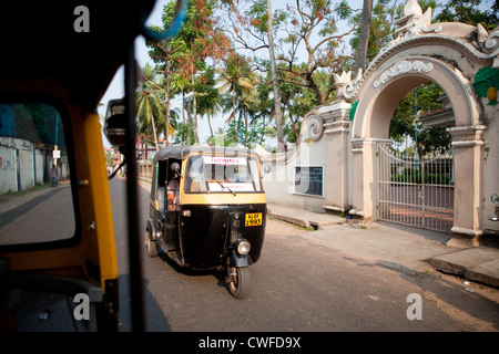 Rikschas auf der Straße in Jew Town, Fort Cochin Stockfoto