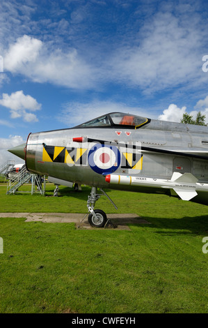 English Electric Lightning F-53 ZF588 Jet Flugzeug East Midlands Aeropark England uk Stockfoto