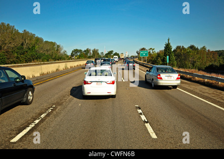 Vereinigte Staaten von Amerika, USA, Neuengland, Massachusetts, Boston, Autos auf der Autobahn in Boston Stockfoto