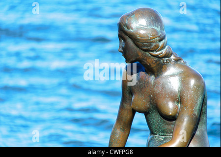 Die Statue der kleinen Meerjungfrau in Kopenhagen Stockfoto