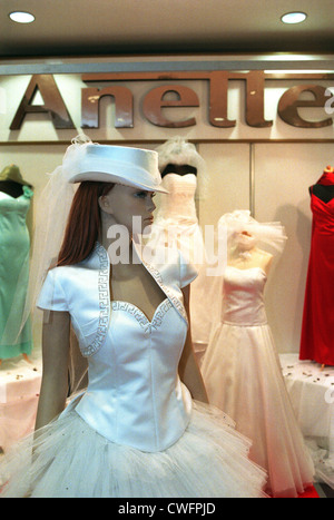 Als Hochzeit Ausstaffierte Mannequin bei einer Hochzeit Messe in Poznan (Posen), Polen Stockfoto