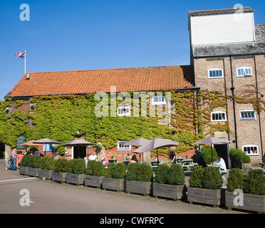 Tee Zimmer außen Snape Maltings, Suffolk, England Stockfoto