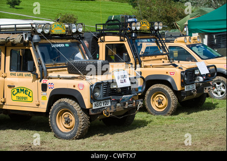 Anzeige der CAMEL TROPHY Land Rover Defenders an der jährlichen Eastnor Land Rover zeigen Herefordshire England UK Stockfoto