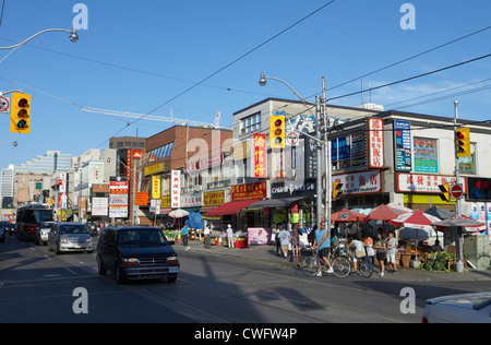 Toronto - In Chinatown an der Dundas Street Stockfoto