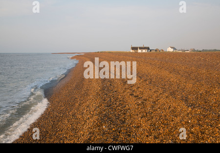 Meer-Strand-Bungalow Shingle Street Suffolk England Stockfoto