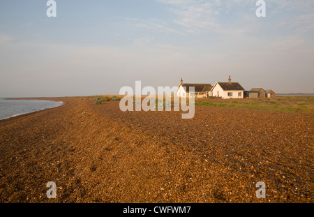 Meer-Strand-Bungalow Shingle Street Suffolk England Stockfoto