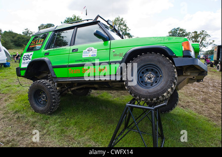 Stark modifiziert 4 x 4 Land Rover Discovery für Extreme off Road an der jährlichen Eastnor Land Rover zeigen Herefordshire England UK Stockfoto