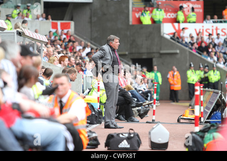 Die vielen Gesichter von Sam Allardyce als He Uhren sein Team West Ham, verlieren drei Null Weg von zu Hause bei Swansea City. Stockfoto