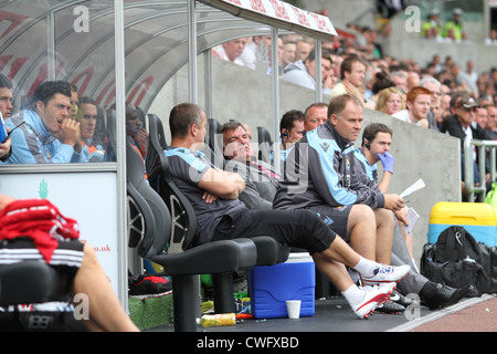 Die vielen Gesichter von Sam Allardyce als He Uhren sein Team West Ham, verlieren drei Null Weg von zu Hause bei Swansea City. Stockfoto