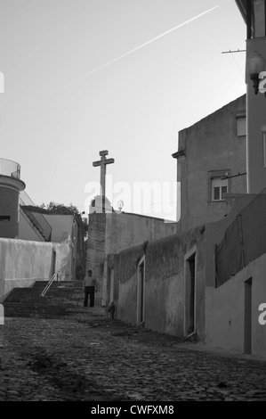 Alte Straße in Alcantara Viertel, Lissabon, Portugal Stockfoto