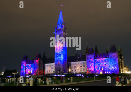 Ottawa - das Parlamentsgebäude auf dem Parlamentshügel in der Nacht Stockfoto