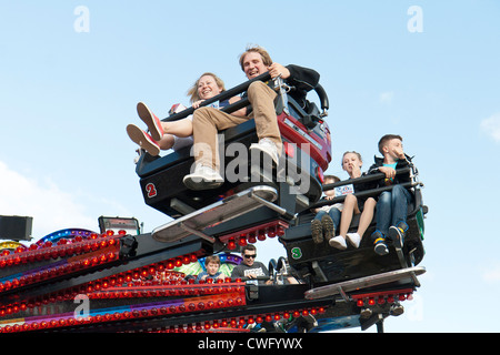 Fahrgeschäfte bei Whitby Regatta Stockfoto