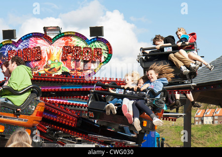 Aufregung auf Fahrgeschäften bei Whitby Regatta Stockfoto