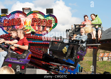 Fahrgeschäfte bei Whitby Regatta Stockfoto