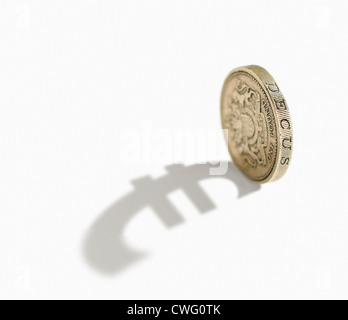 Pund Münze wirft einen Schatten des Euro-Symbols. Stockfoto