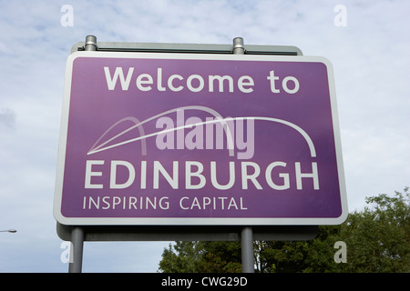 Herzlich Willkommen Sie in Edinburgh Roadsign, Edinburgh, Schottland, England, Vereinigtes Königreich Stockfoto