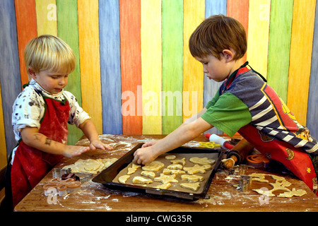 Berlin, Backen Kinder Plaetzchen Stockfoto