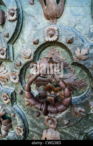 Griff der Tür der Kirche Sant Feliu in Gerona (Girona), Katalonien, Spanien Stockfoto