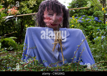 Seltsame und wunderbare Kreationen auf das olympische Motto 2012 Higham Scarecrow Festival, in der Nähe von Pendle, Lancashire, UK Stockfoto