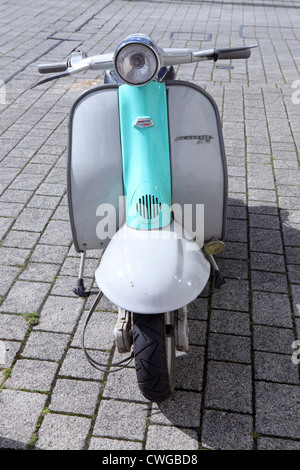 Lambretta Li Serie 2, 150cc Roller, Falmouth, Cornwall Stockfoto