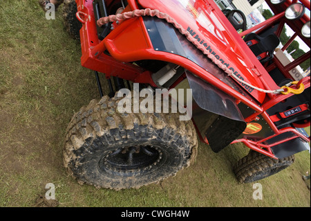 Stark veränderte 4 x 4 Land Rover für Extreme off Road Wettbewerbe an der jährlichen Eastnor Land Rover zeigen Herefordshire England UK Stockfoto