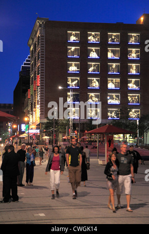 Kanada, Quebec, Montreal, rue Ste-Catherine, Fußgängerzone, Menschen, Stockfoto