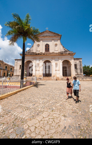 Iglesia Parroquial De La Santísima Trinidad (Heilige Dreifaltigkeitskirche), Plaza Mayor, Trinidad, Kuba, UNESCO-Weltkulturerbe. Stockfoto