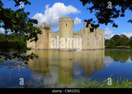 Bodiam Castle, East Sussex, England, GB, UK, Wasserschloss aus dem 14. Jahrhundert Stockfoto