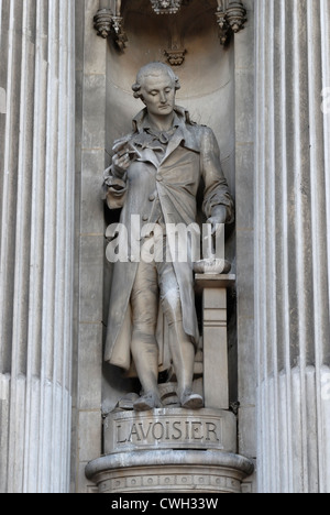 Paris, Frankreich. Hotel de Ville - Fassade (19) Statue: Lavoisier Stockfoto