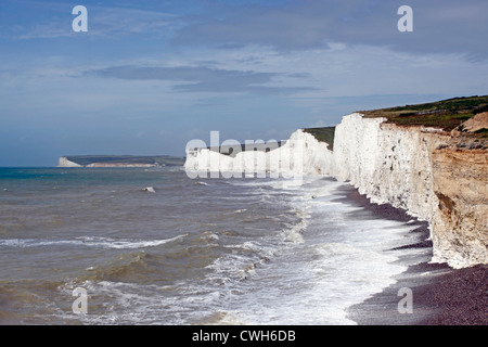 DIE SIEBEN SCHWESTERN KLIPPEN VON BIRLING GAP GESEHEN. EAST SUSSEX, UK. Stockfoto