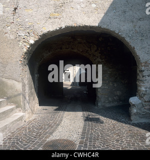 Pregasio: Torbogen in der Altstadt Stockfoto