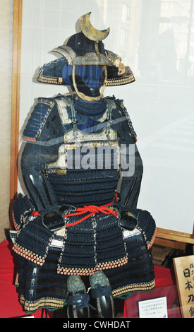 Alten Samurai-Outfit auf dem Display bei Auktionshaus in Chiyoda, Tokio Stockfoto