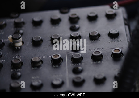 Radio und Licht Control Panel ein 1968 Hubschrauber Hughes OH-6A Cayuse Stockfoto