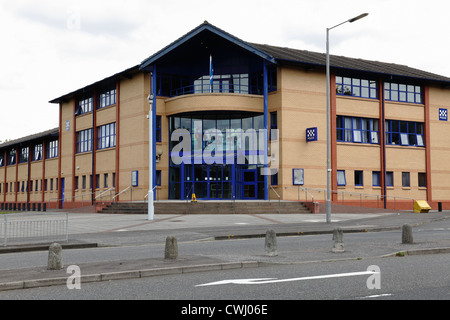 Govan Polizeistation an der Kreuzung von Paisley Road West und Helen Street, Glasgow, Schottland, Großbritannien Stockfoto