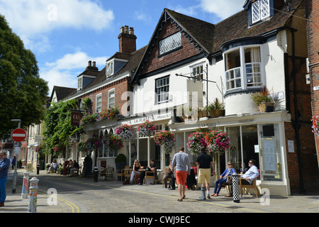 La Place Restaurant, große Minster Street, Winchester, Hampshire, England, Vereinigtes Königreich Stockfoto