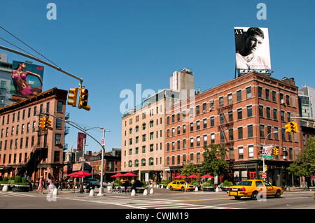 Armani H & M Mode 8th Avenue W 14. Street Meatpacking District Manhattan New York Stadt Vereinigte Staaten von Amerika Stockfoto