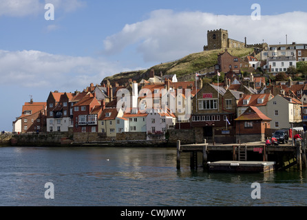 Whitby Hafen und Altstadt St. Marys Kirche Stockfoto