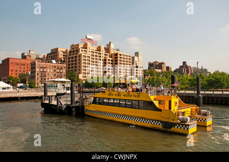 Fulton Ferry landing Brooklyn Bridge East River New York Vereinigte Staaten Stockfoto