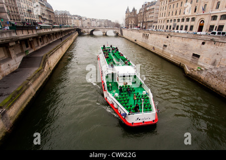 Fluss in der Innenstadt von Paris, Frankreich, Europa Stockfoto