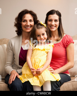 Kaukasische Mutter, Tochter und Großmutter Stockfoto