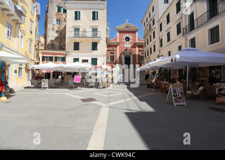 Straßen der Altstadt Kerkyra. Korfu, Griechenland. Juni 2012. Stockfoto