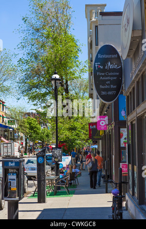 Bars, Cafés, Restaurants und Geschäfte entlang der Rue Saint-Denis in das Quartier Latin (Quartier Latin), Montreal, Quebec, Kanada Stockfoto