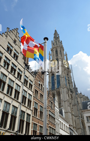 Turm der Kathedrale unserer Dame, Grote Markt, Antwerpen, Provinz Antwerpen, die flämische Region, Belgien Stockfoto