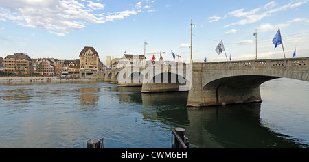 Mittlere Brücke (Brücke), Basel. Schweiz. Stockfoto